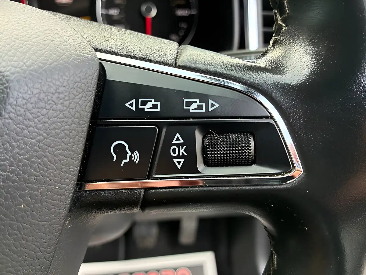 Used 2017 SEAT Ateca Xcellence Silver - Interior and Exterior details 12