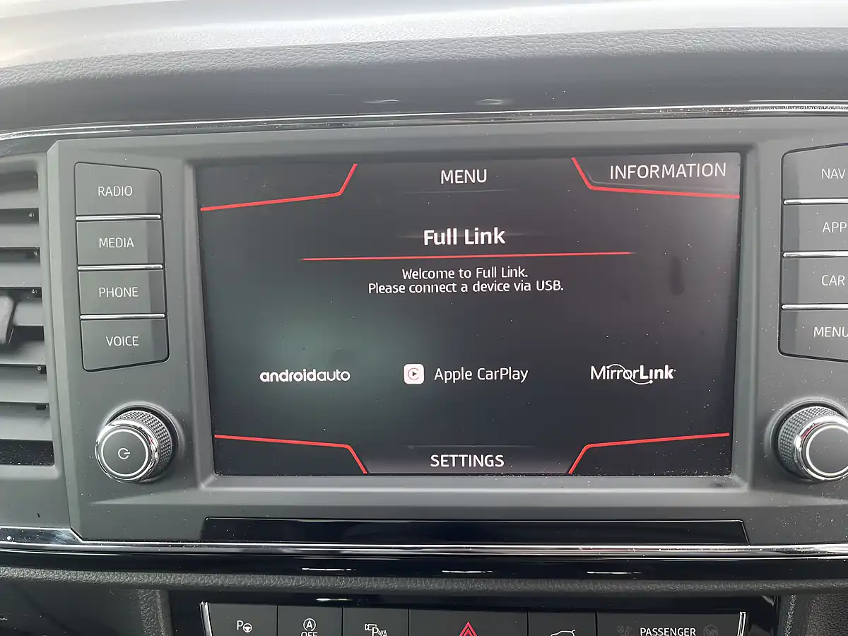 Used 2017 SEAT Ateca Xcellence White - Interior and Exterior details 12