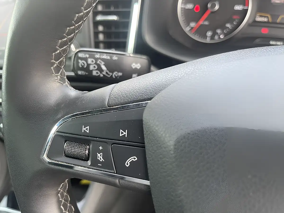 Used 2017 SEAT Ateca Xcellence White - Interior and Exterior details 16