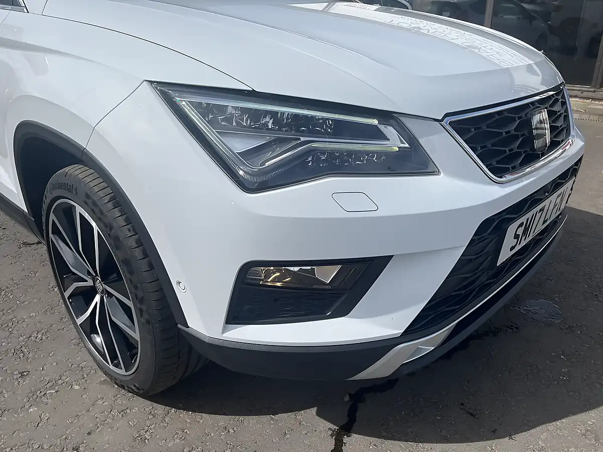Used 2017 SEAT Ateca Xcellence White - Interior and Exterior details 4