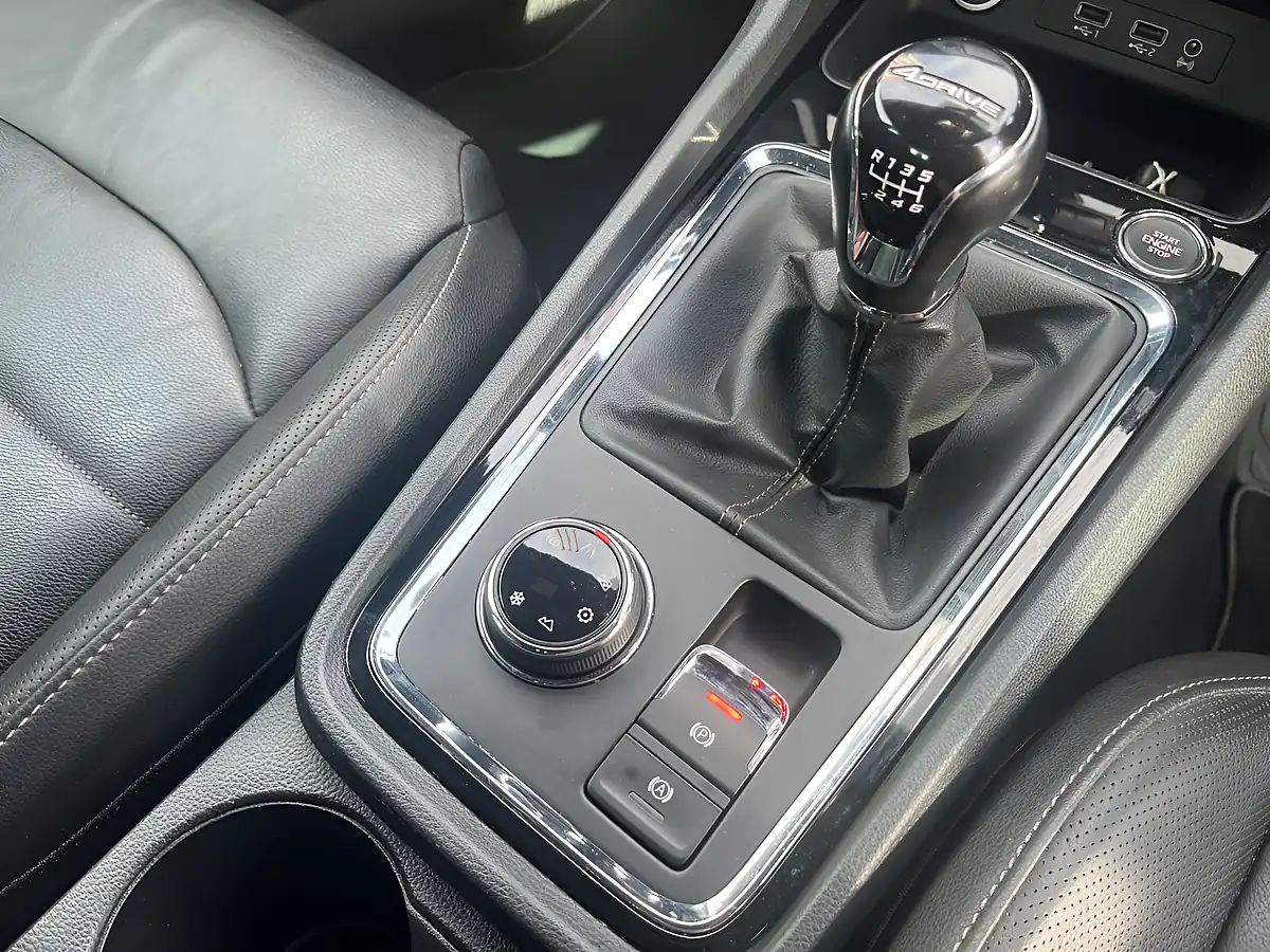 Used 2017 SEAT Ateca Xcellence White - Interior and Exterior details 8