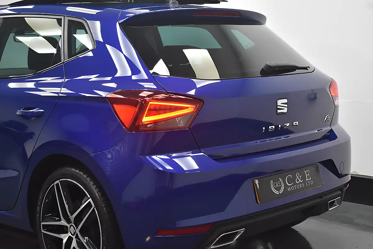 Used 2017 SEAT Ibiza Fr Blue - Interior and Exterior details 10