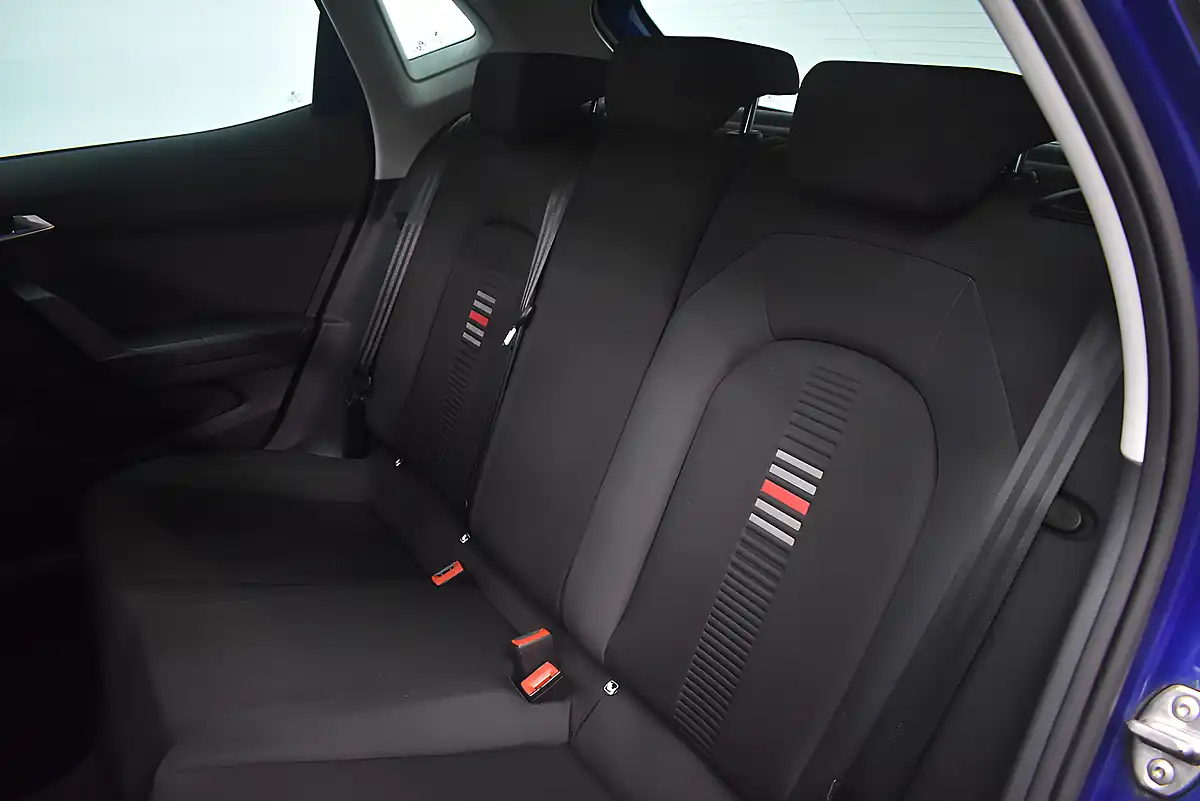 Used 2017 SEAT Ibiza Fr Blue - Interior and Exterior details 15