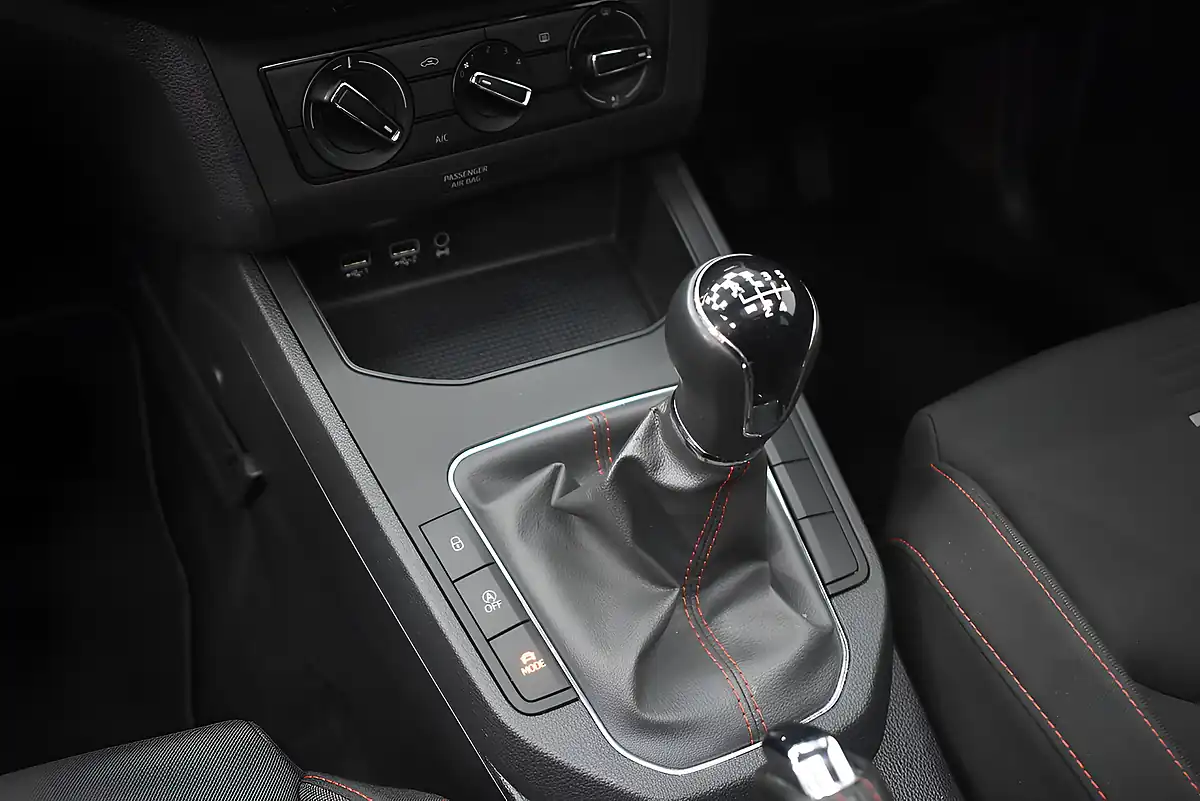 Used 2017 SEAT Ibiza Fr Blue - Interior and Exterior details 16