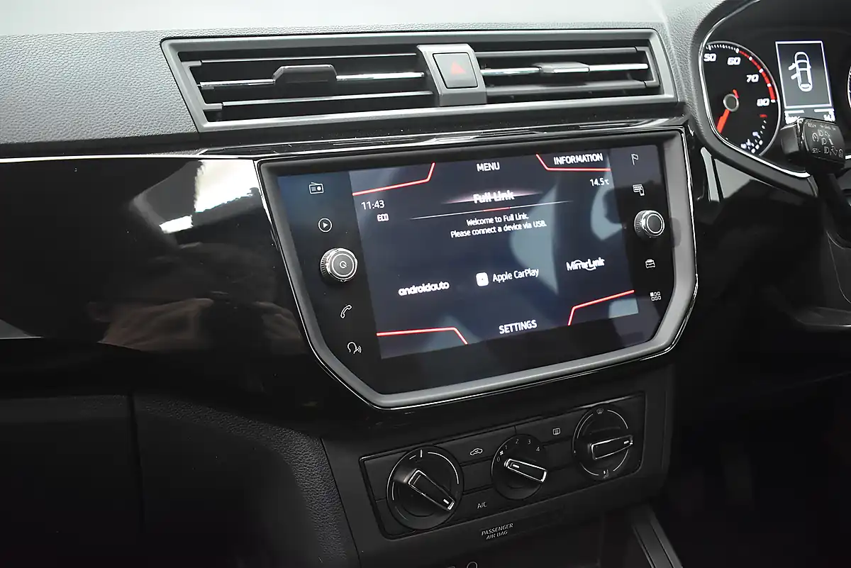Used 2017 SEAT Ibiza Fr Blue - Interior and Exterior details 18