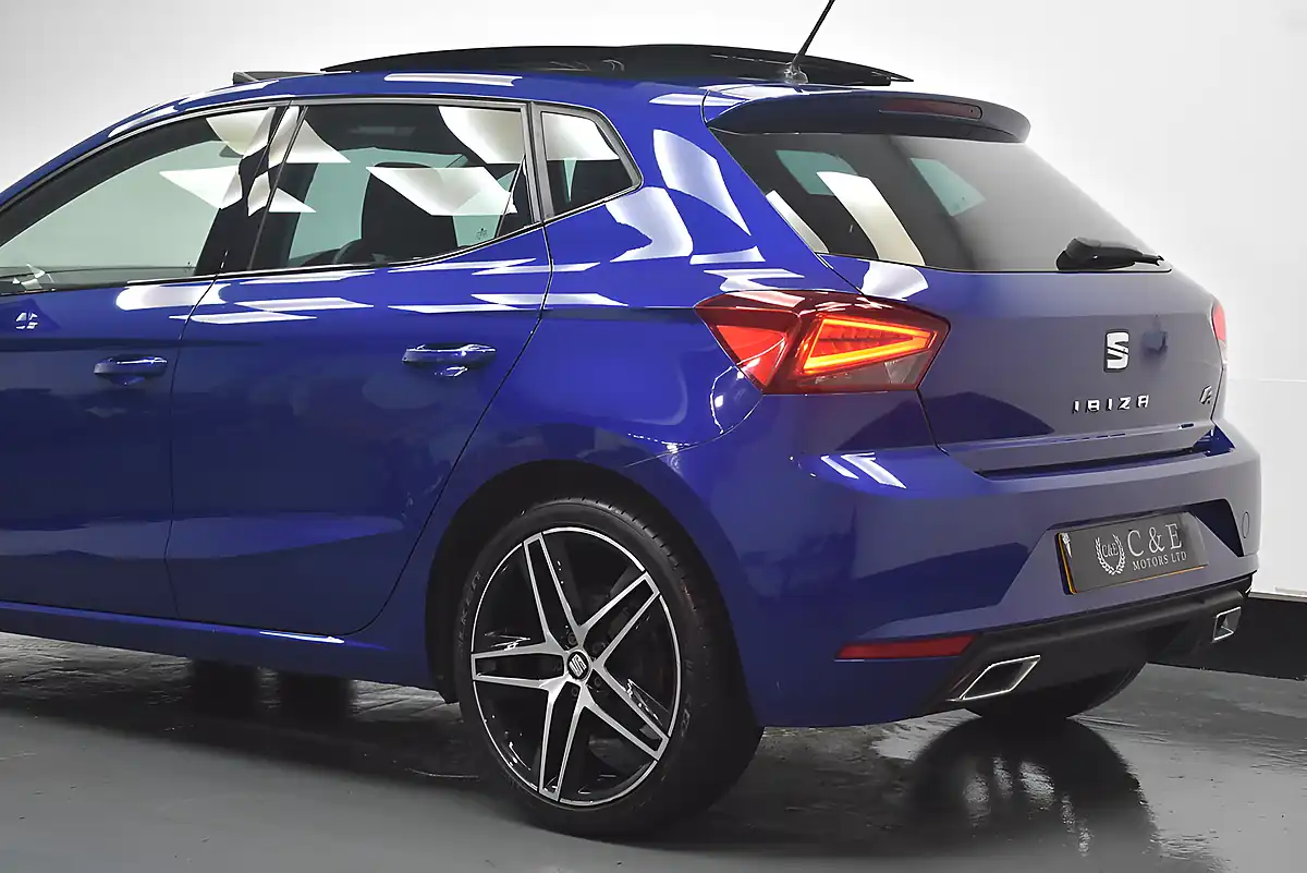Used 2017 SEAT Ibiza Fr Blue - Interior and Exterior details 20