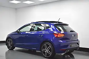 Used 2017 SEAT Ibiza Fr Blue - Interior and Exterior details 4