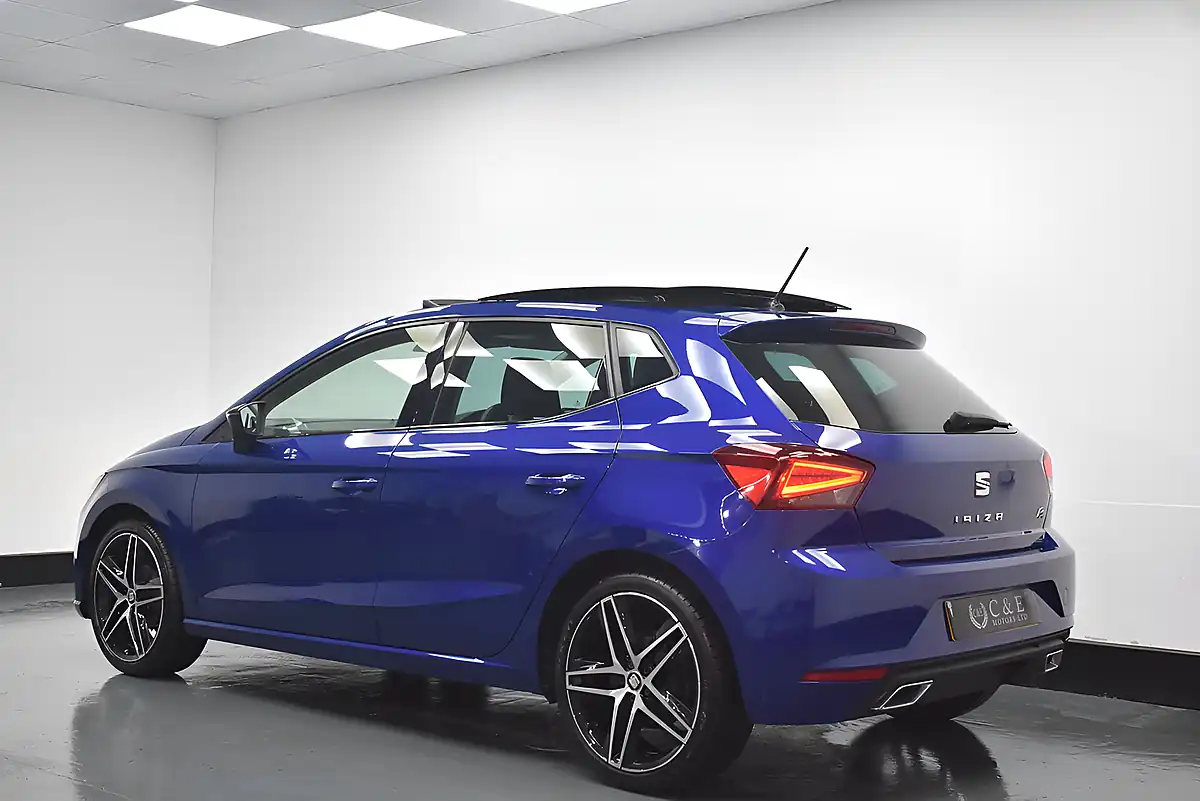 Used 2017 SEAT Ibiza Fr Blue - Interior and Exterior details 4