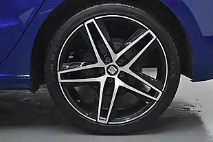 Used 2017 SEAT Ibiza Fr Blue - Interior and Exterior details 9