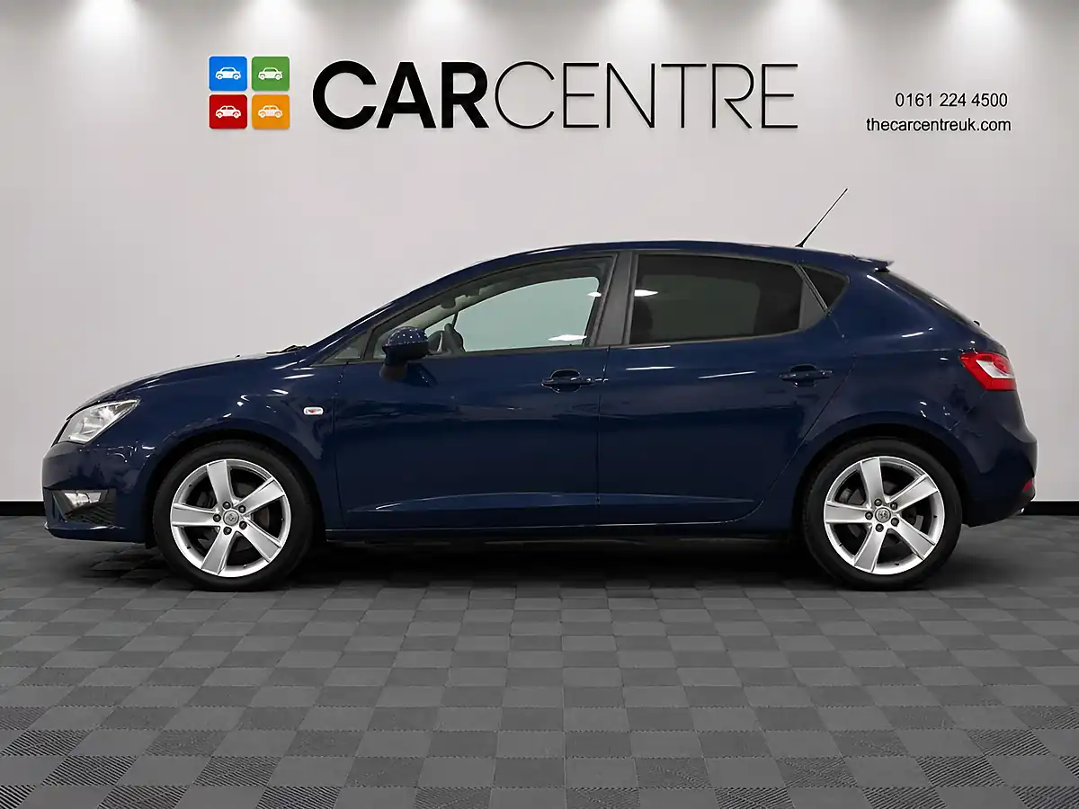 Used 2017 SEAT Ibiza Fr Blue - Interior and Exterior details 6
