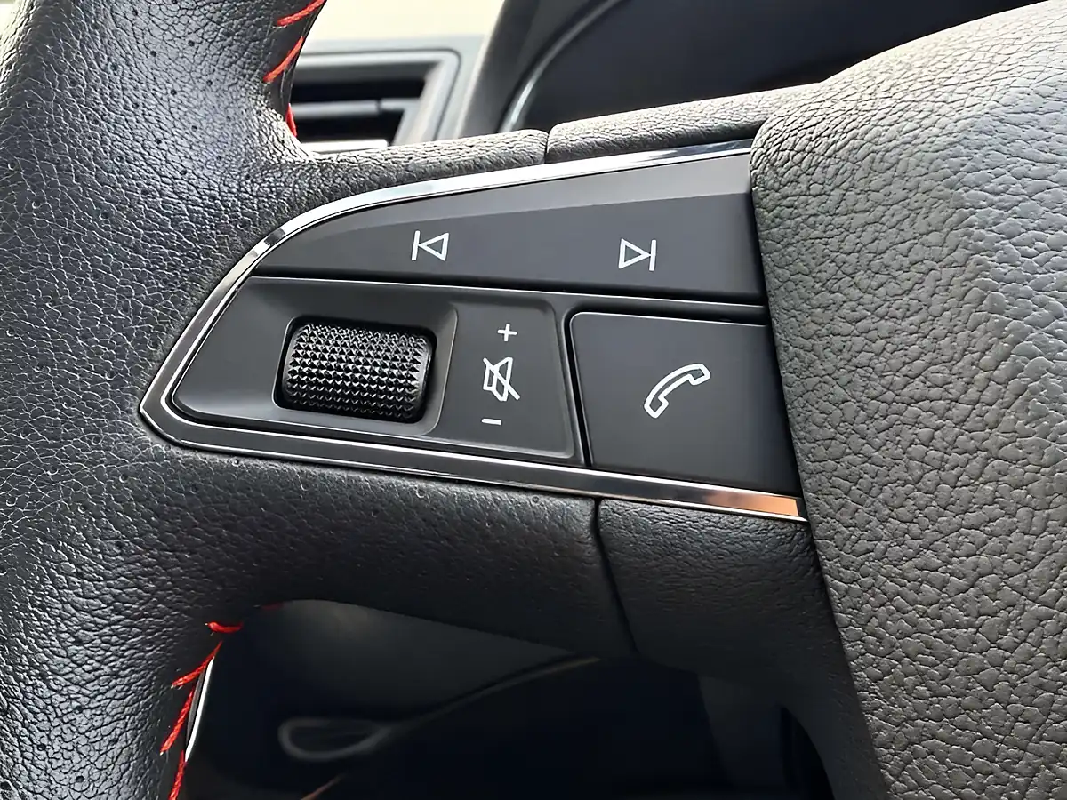 Used 2017 SEAT Ibiza Fr Blue - Interior and Exterior details 13