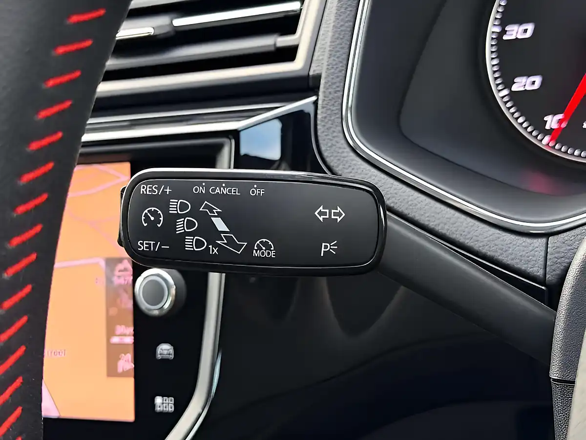 Used 2017 SEAT Ibiza Fr Blue - Interior and Exterior details 18
