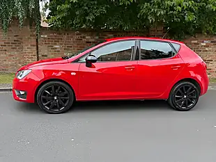 Used 2017 SEAT Ibiza Fr Red - Interior and Exterior details 8