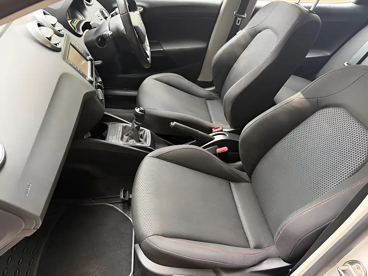 Used 2017 SEAT Ibiza Fr White - Interior and Exterior details 12