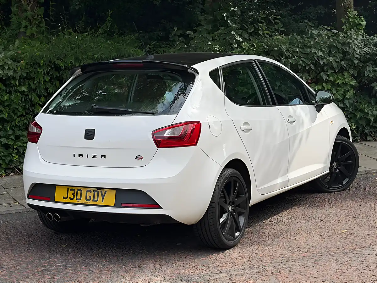 Used 2017 SEAT Ibiza Fr White - Interior and Exterior details 5