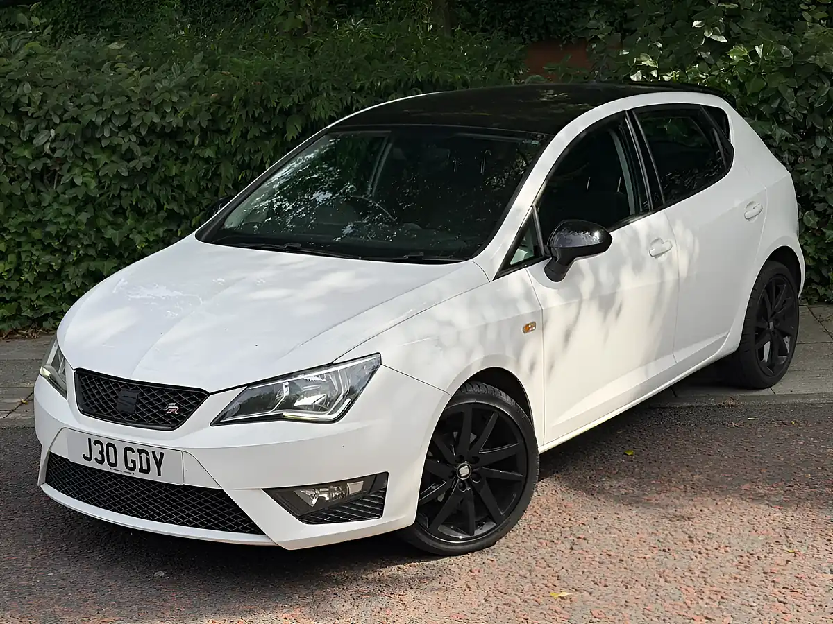 Used 2017 SEAT Ibiza Fr White - Interior and Exterior details 7