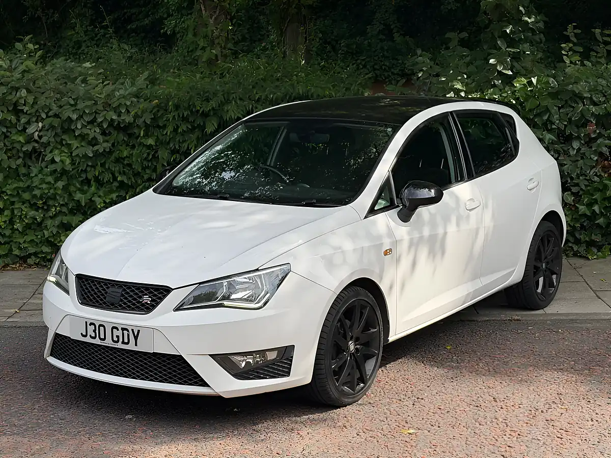 Used 2017 SEAT Ibiza Fr White - Interior and Exterior details 8