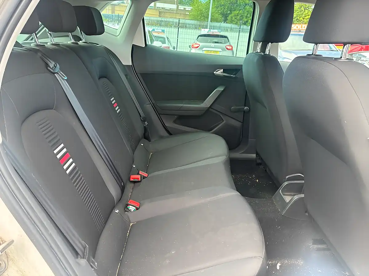 Used 2017 SEAT Ibiza Fr White - Interior and Exterior details 10