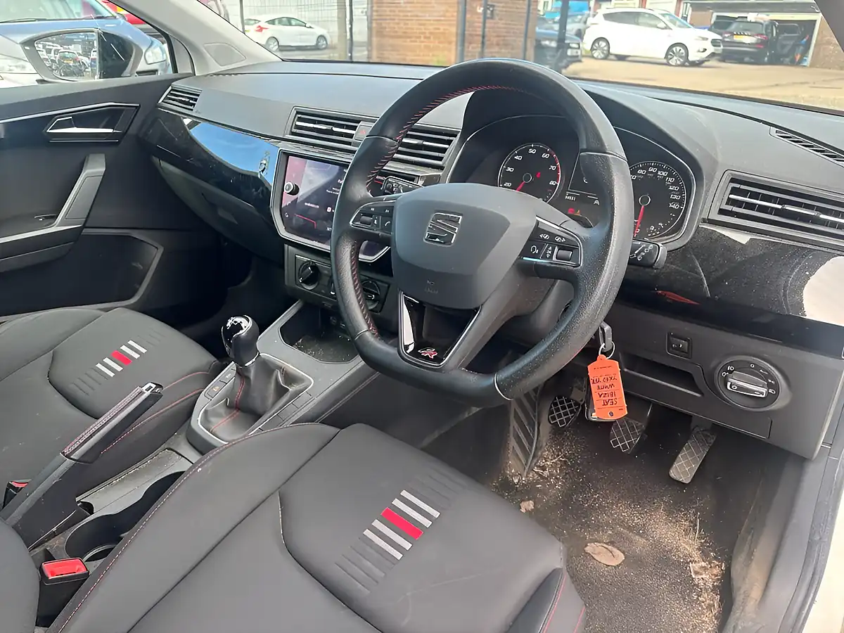 Used 2017 SEAT Ibiza Fr White - Interior and Exterior details 7