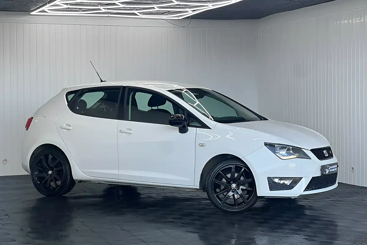 Used 2017 SEAT Ibiza Fr White - Interior and Exterior details 2