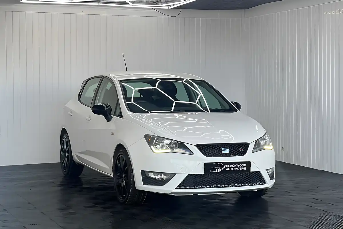 Used 2017 SEAT Ibiza Fr White - Interior and Exterior details 3