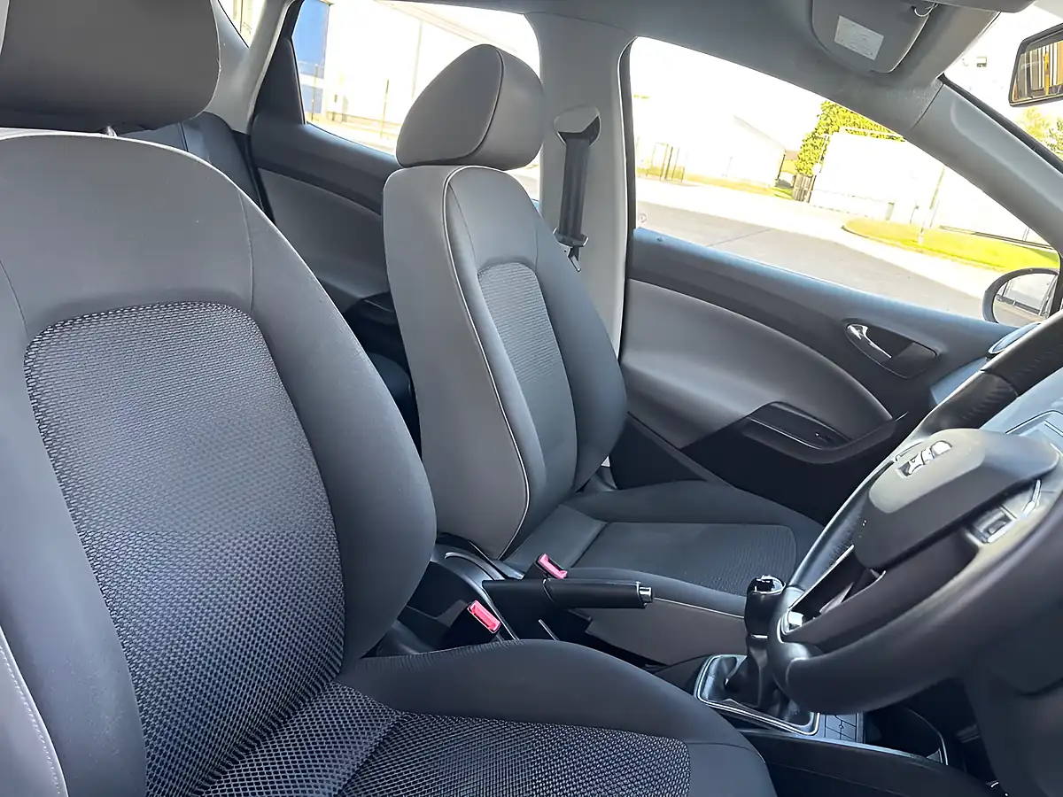 Used 2017 SEAT Ibiza Se Black - Interior and Exterior details 18