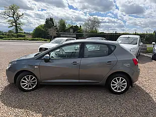 Used 2017 SEAT Ibiza Se Grey - Interior and Exterior details 6