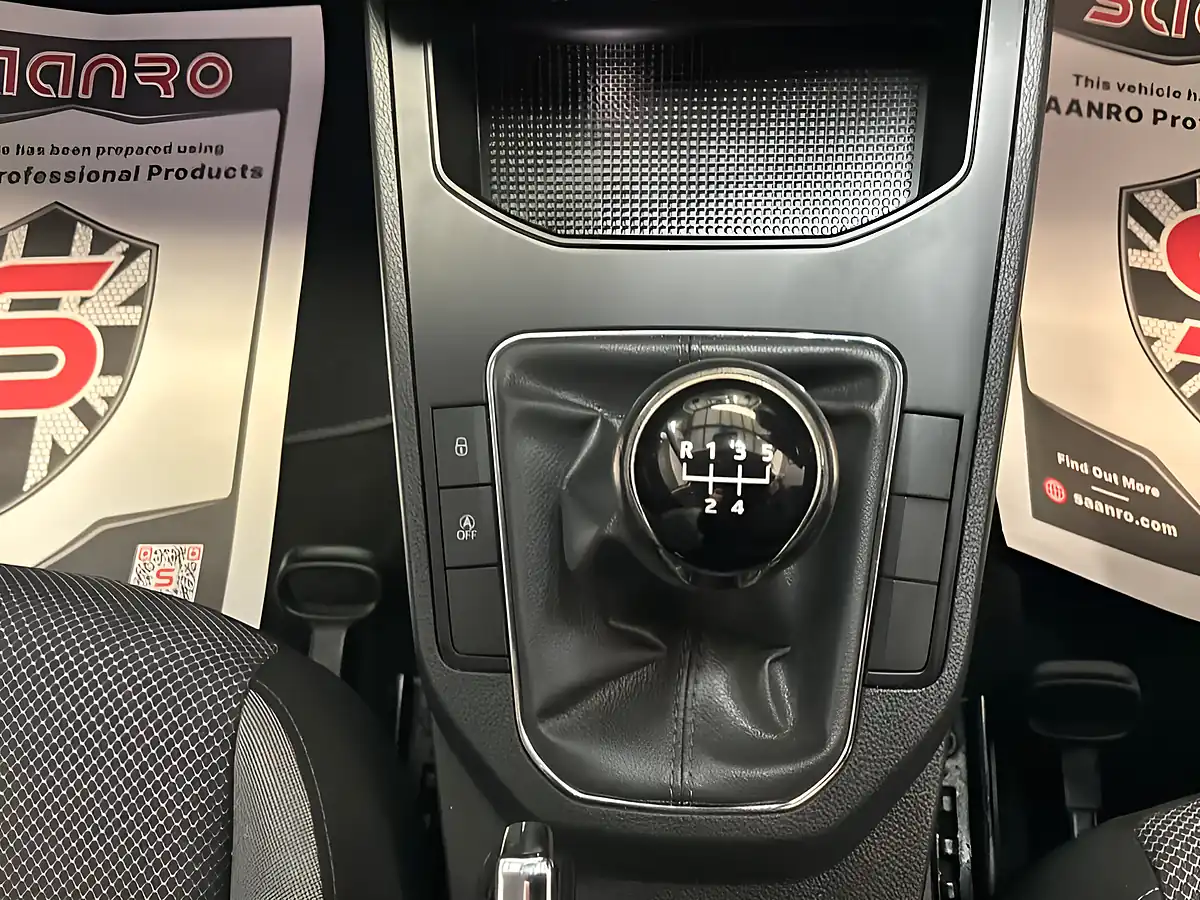 Used 2017 SEAT Ibiza Se Grey - Interior and Exterior details 14