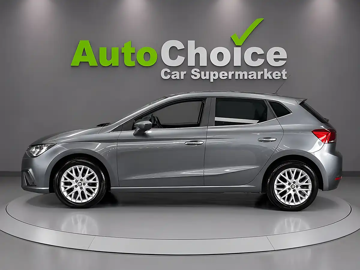 Used 2017 SEAT Ibiza Se Grey - Interior and Exterior details 4