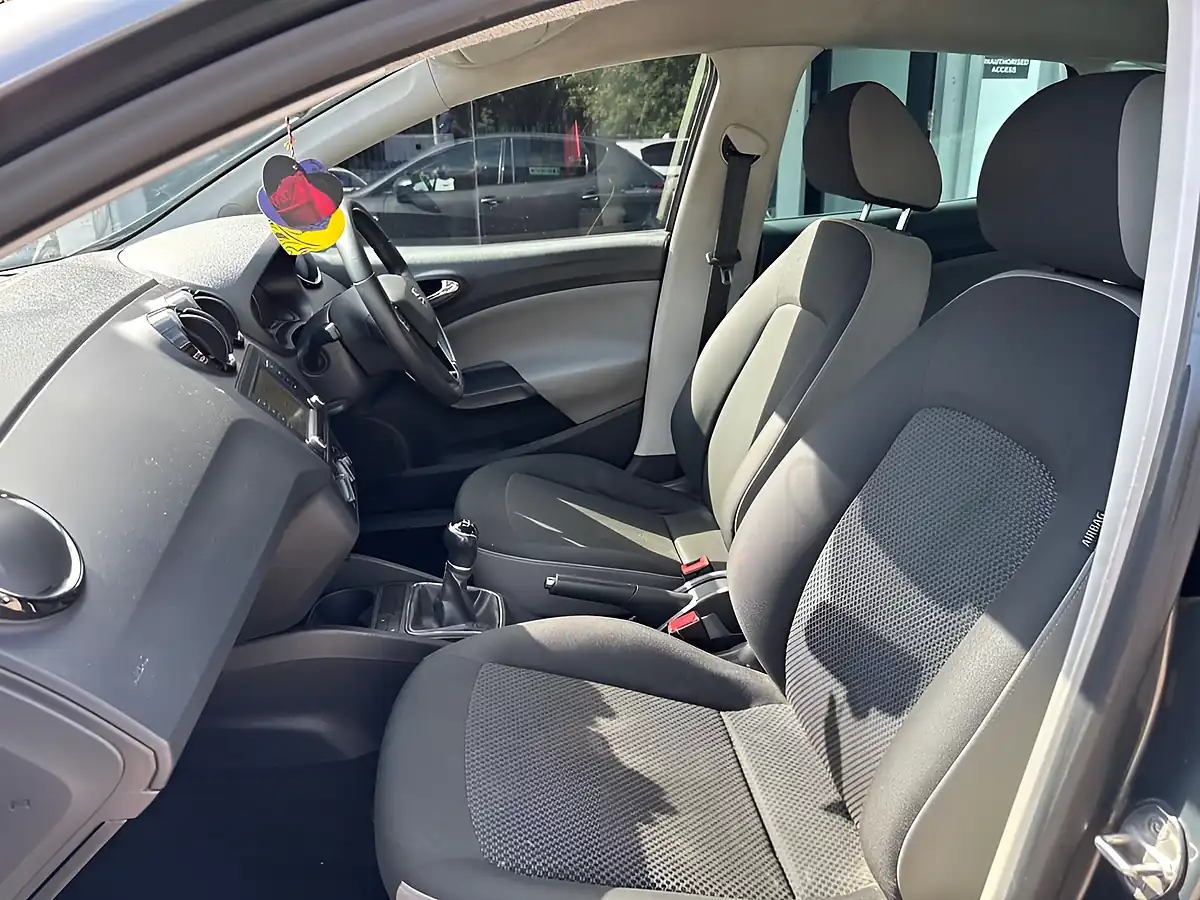 Used 2017 SEAT Ibiza Se Grey - Interior and Exterior details 17