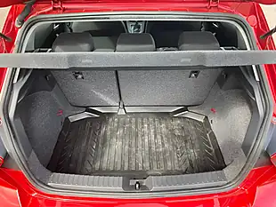 Used 2017 SEAT Ibiza Se Red - Interior and Exterior details 10