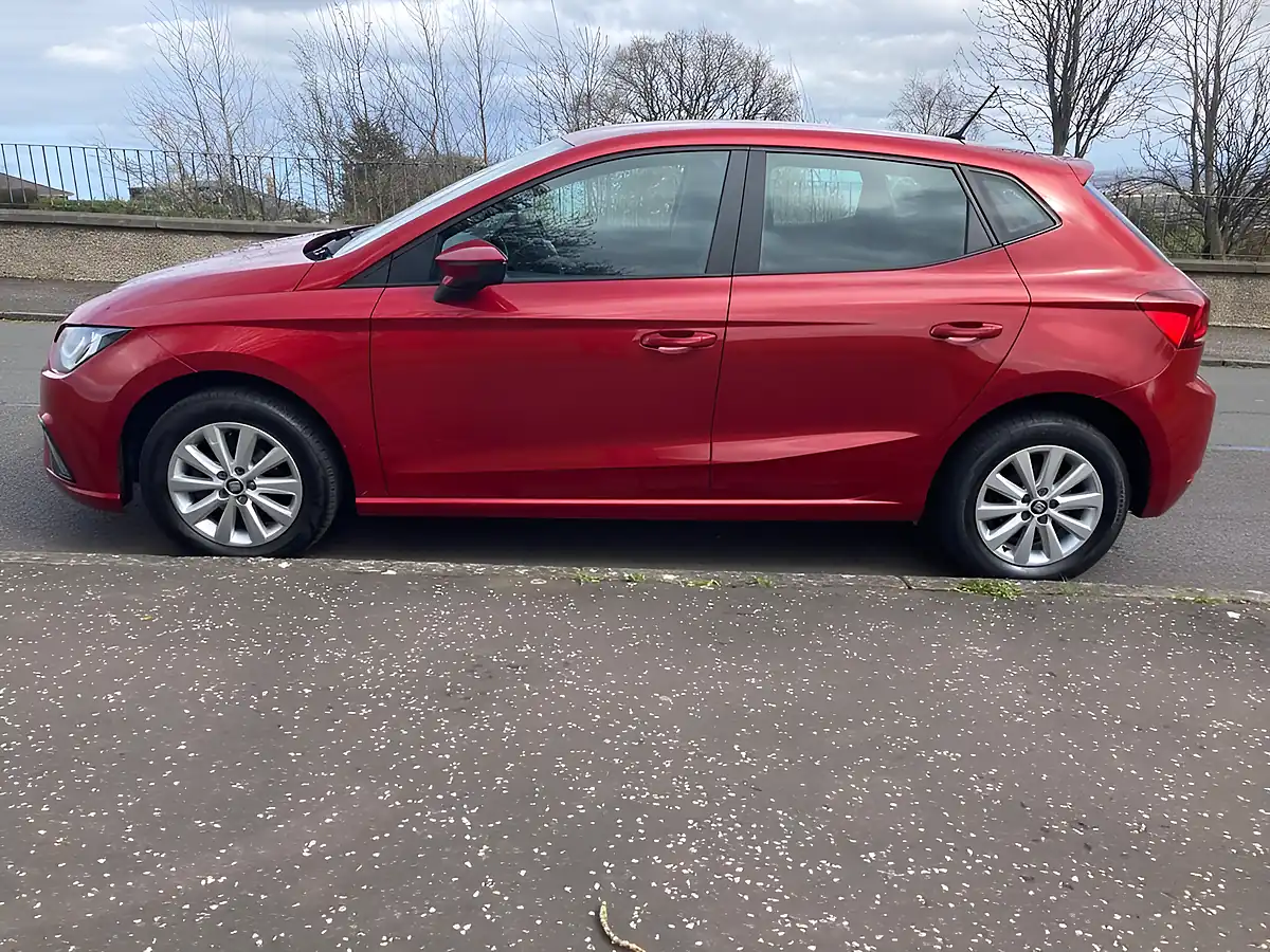 Used 2017 SEAT Ibiza Se Red - Interior and Exterior details 6