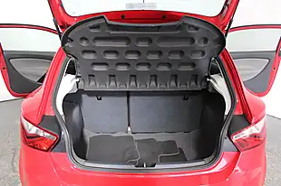 Used 2017 SEAT Ibiza Se Sport Red - Interior and Exterior details 11