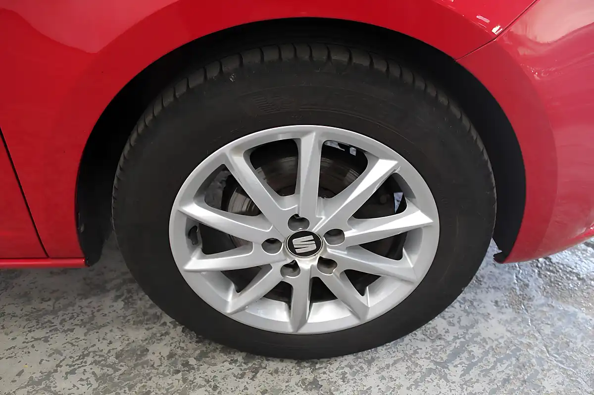 Used 2017 SEAT Ibiza Se Sport Red - Interior and Exterior details 19