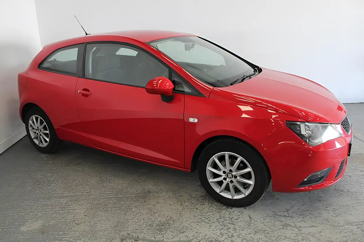 Used 2017 SEAT Ibiza Se Sport Red - Interior and Exterior details 3