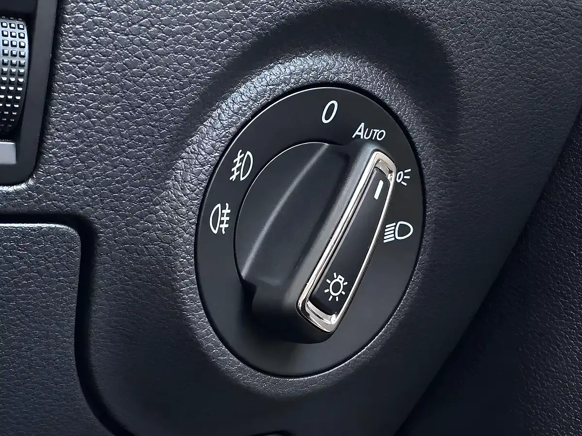 Used 2017 SEAT Ibiza Se Technology Blue - Interior and Exterior details 20