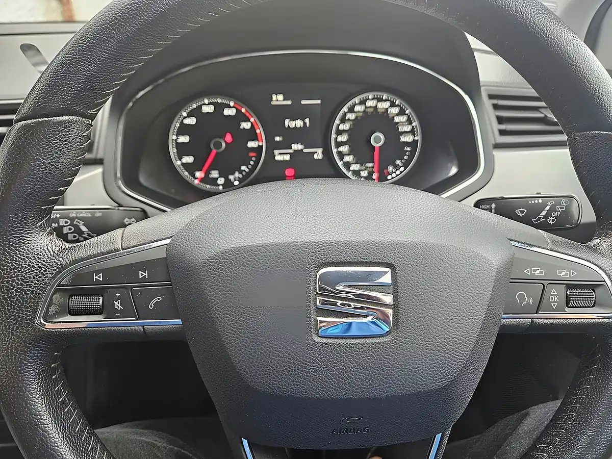Used 2017 SEAT Ibiza Se White - Interior and Exterior details 11