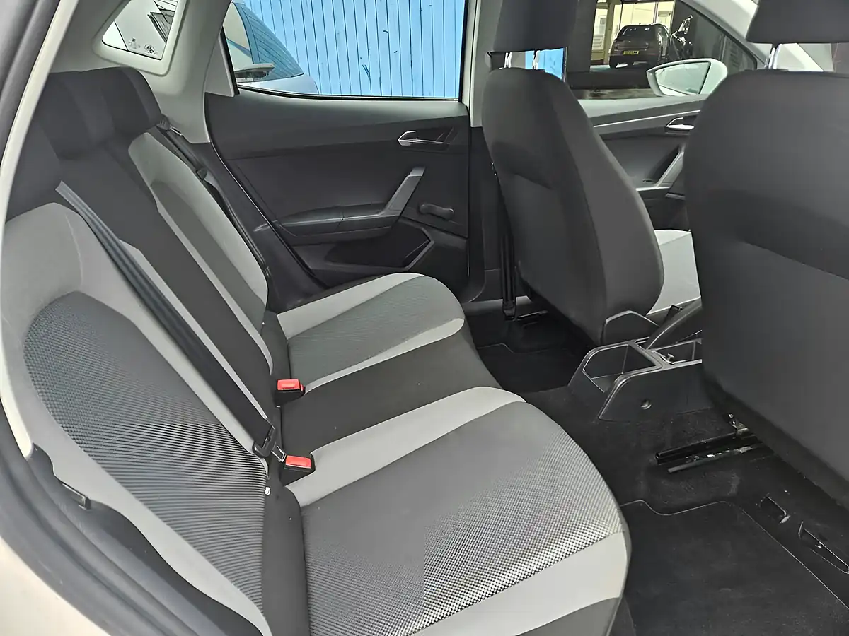 Used 2017 SEAT Ibiza Se White - Interior and Exterior details 16