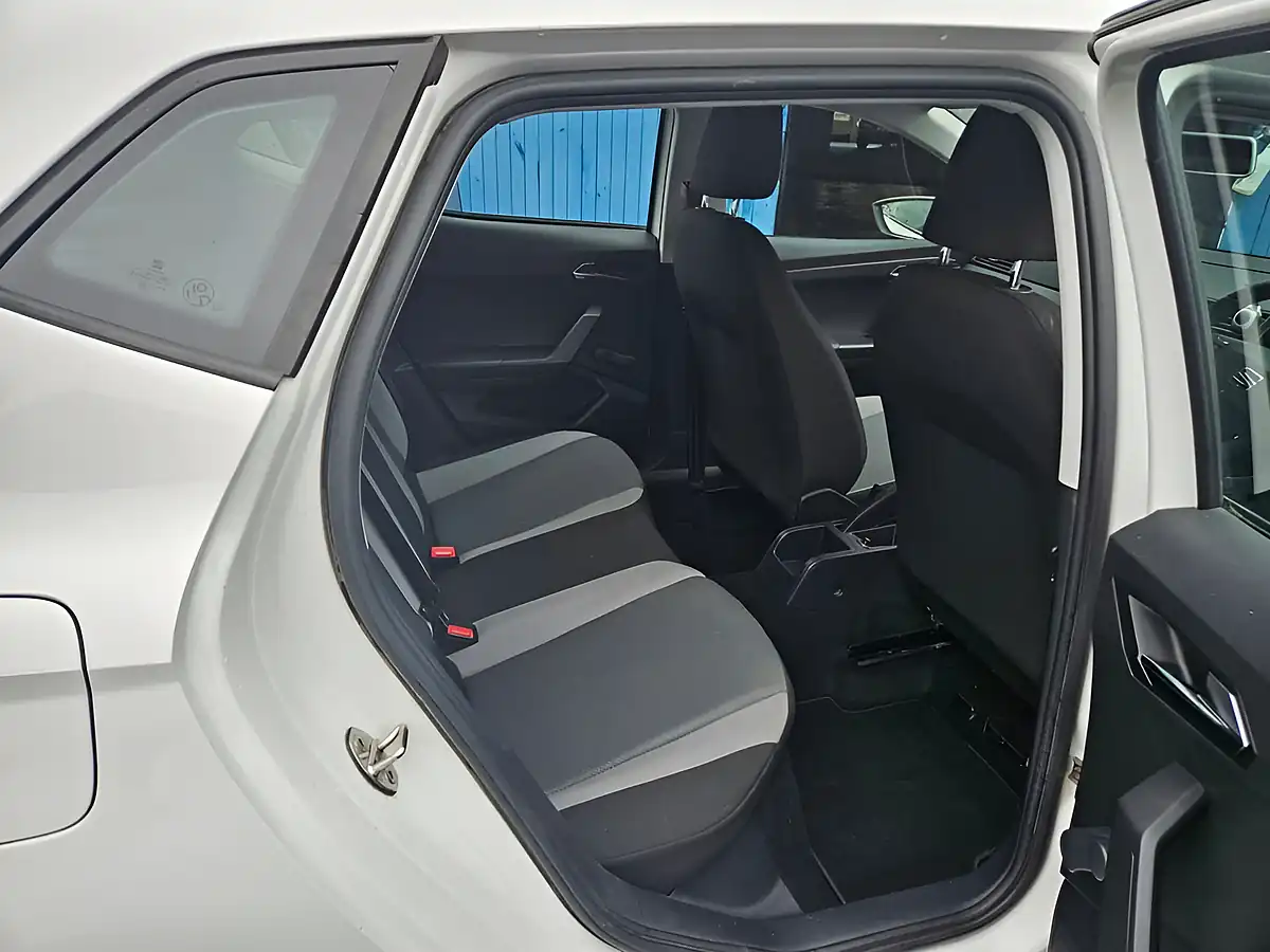 Used 2017 SEAT Ibiza Se White - Interior and Exterior details 17
