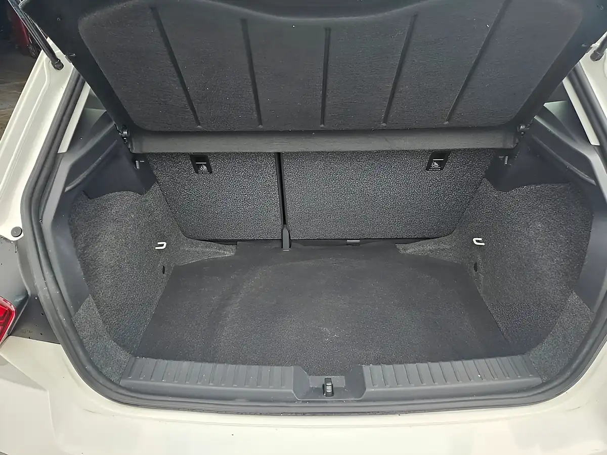 Used 2017 SEAT Ibiza Se White - Interior and Exterior details 18