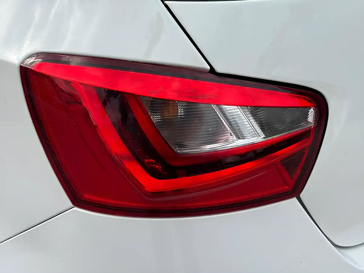Used 2017 SEAT Ibiza Se White - Interior and Exterior details 18