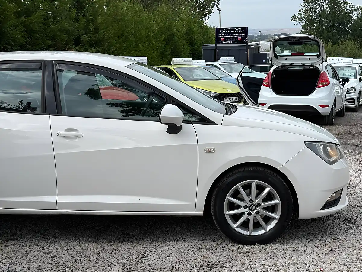 Used 2017 SEAT Ibiza Se White - Interior and Exterior details 9