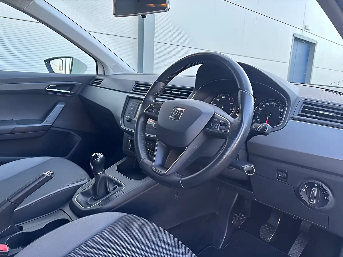 Used 2017 SEAT Ibiza Se White - Interior and Exterior details 17