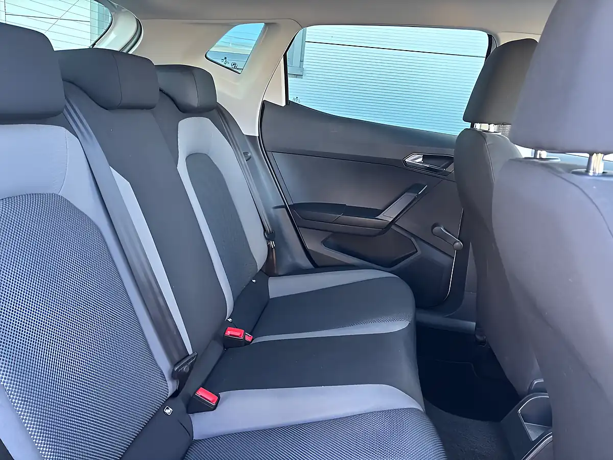 Used 2017 SEAT Ibiza Se White - Interior and Exterior details 18