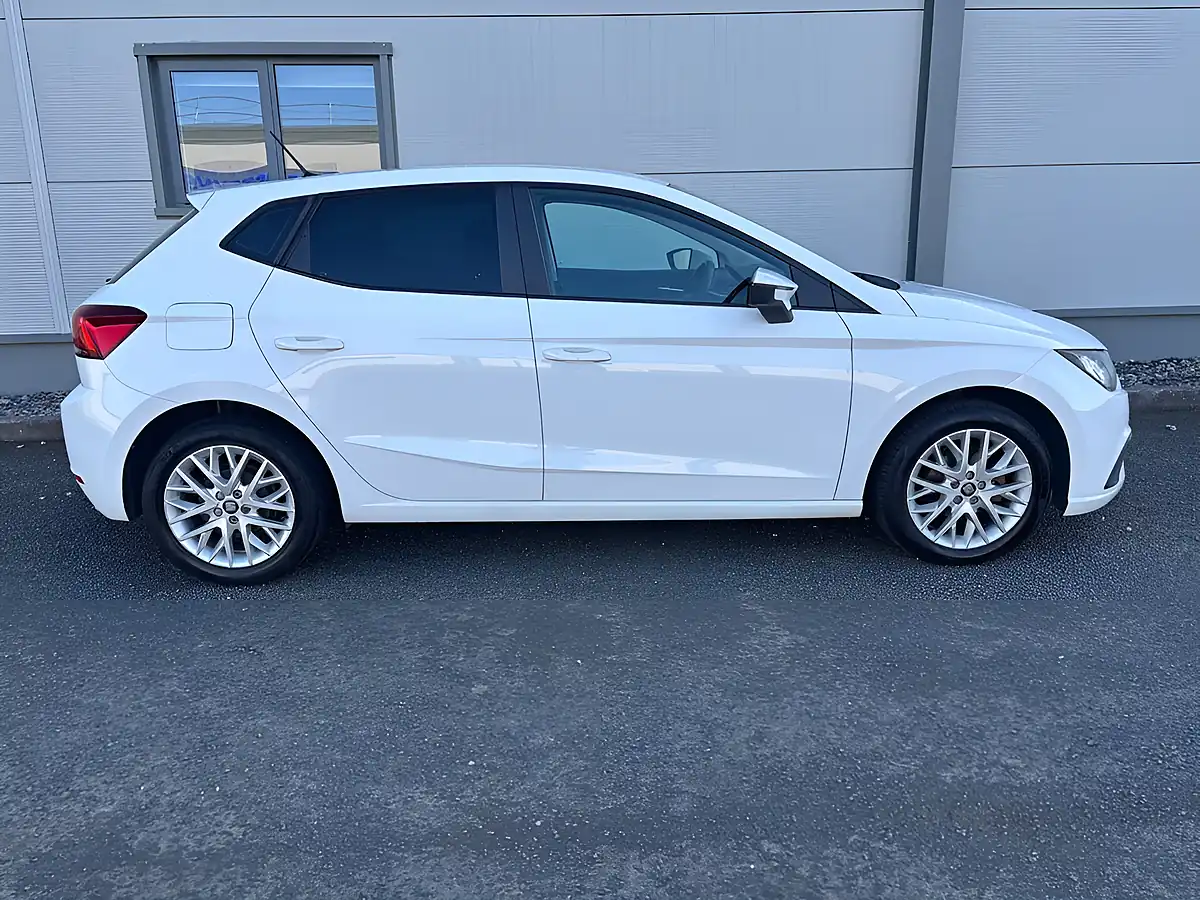 Used 2017 SEAT Ibiza Se White - Interior and Exterior details 9