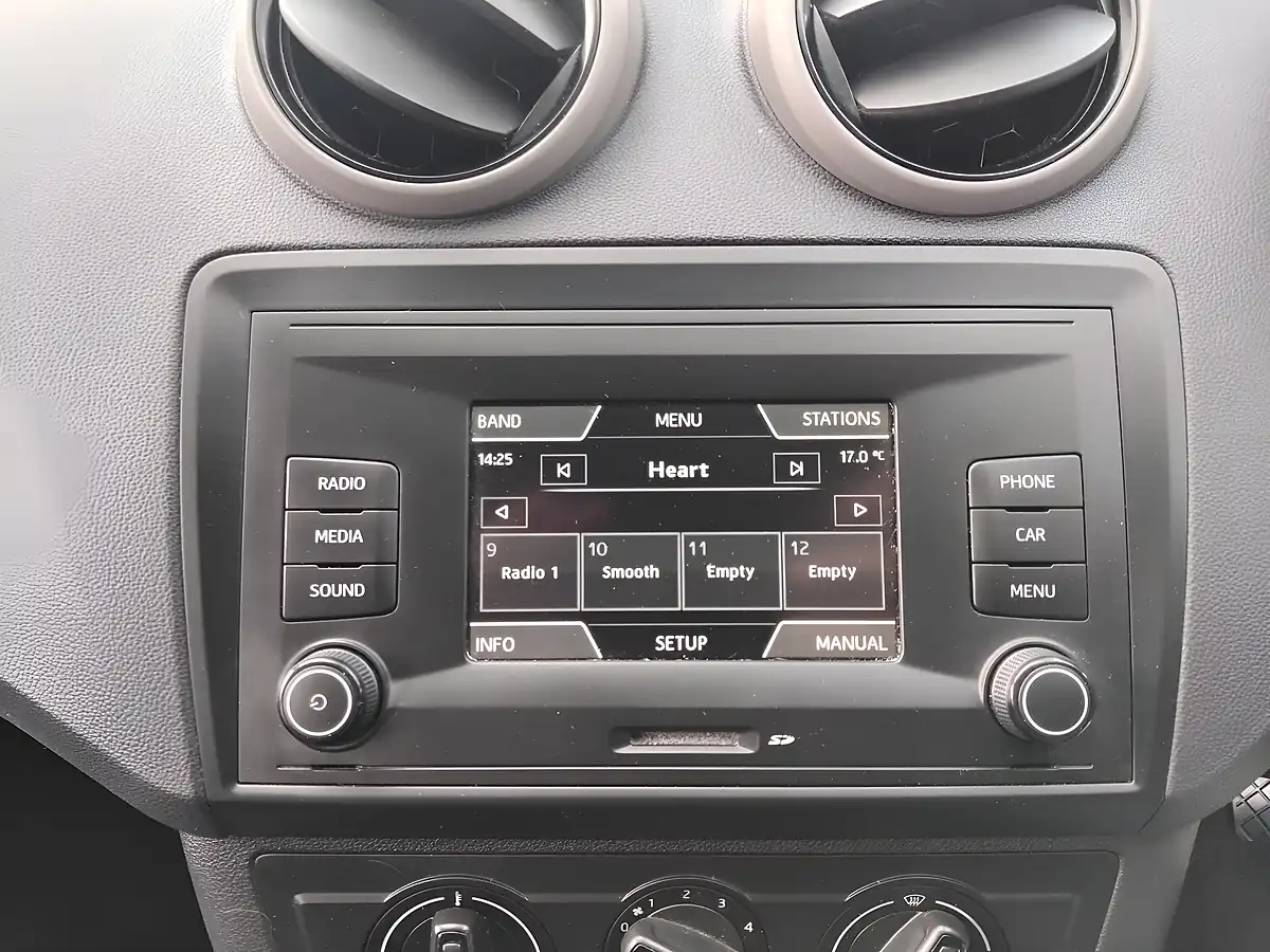 Used 2017 SEAT Ibiza Sol Blue - Interior and Exterior details 16