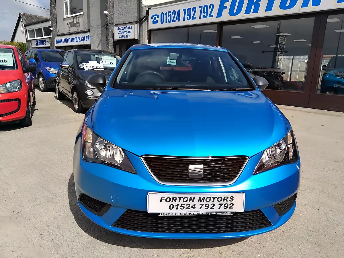 Used 2017 SEAT Ibiza Sol Blue - Interior and Exterior details 2