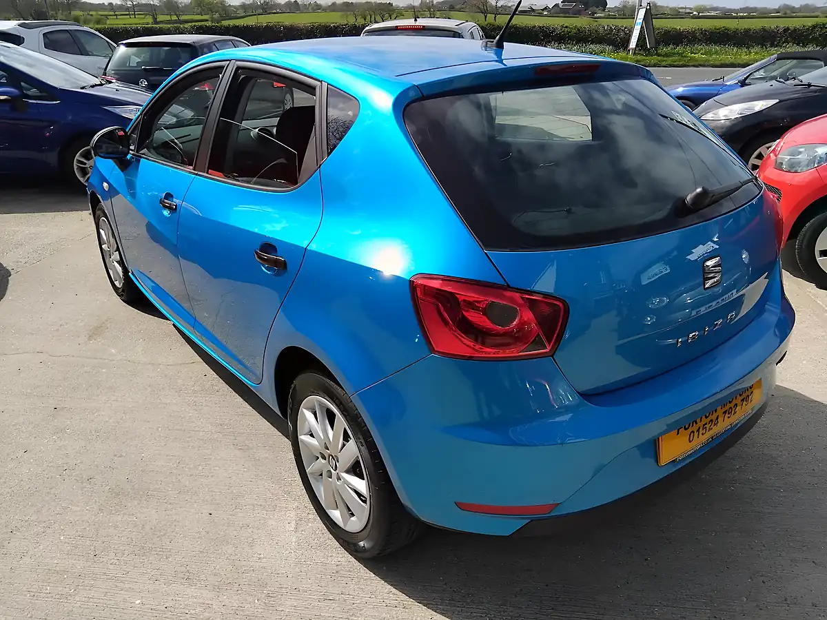 Used 2017 SEAT Ibiza Sol Blue - Interior and Exterior details 4