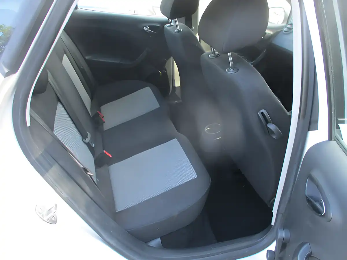 Used 2017 SEAT Ibiza Sol White - Interior and Exterior details 15