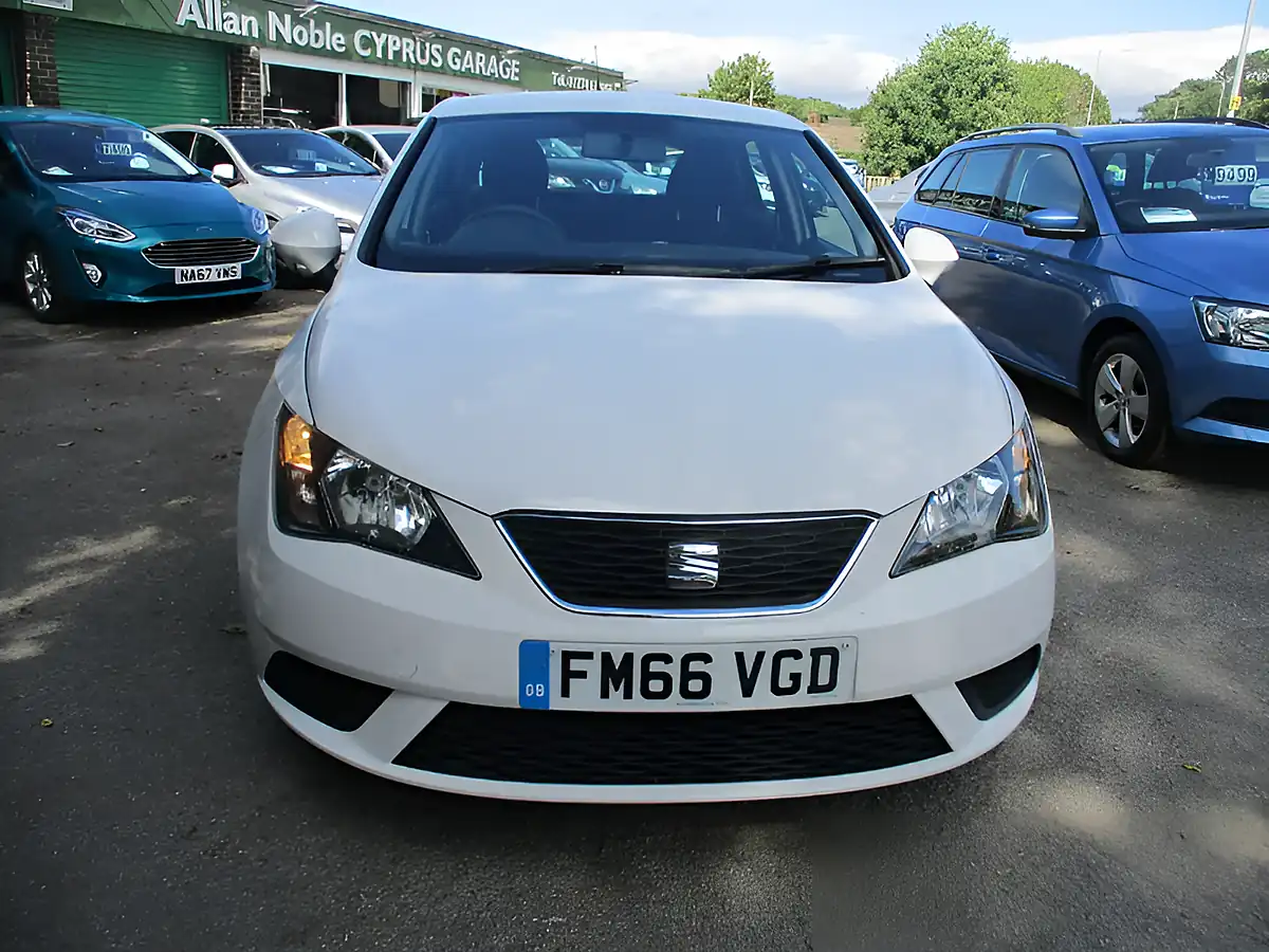 Used 2017 SEAT Ibiza Sol White - Interior and Exterior details 2